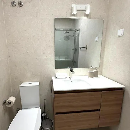 Pn Modern & Tastefully Renovated - 3Br Apartment In The Heart Of Lisbon * Lisboa