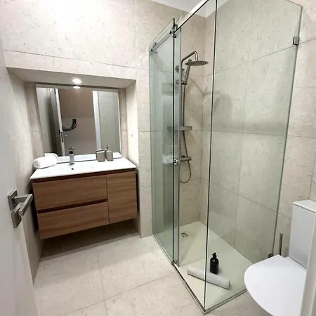 Διαμέρισμα Pn Modern & Tastefully Renovated - 3Br Apartment In The Heart Of Lisbon Lisboa