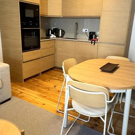 Διαμέρισμα Pn Modern & Tastefully Renovated - 3Br Apartment In The Heart Of Lisbon Lisboa