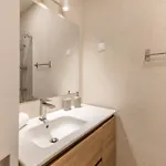 Pn Modern & Tastefully Renovated - 3br In The Heart Of ליסבון