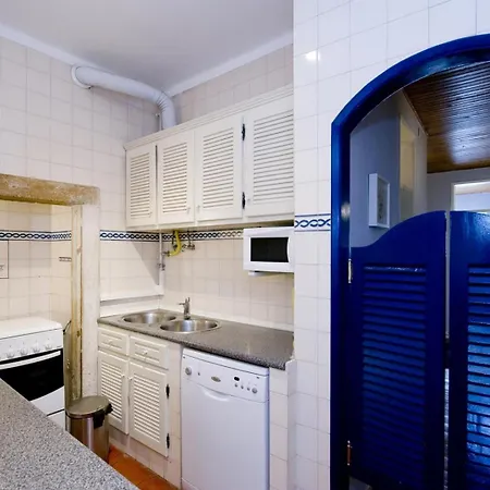 Апартаменты Pn New Ac! Stylish & Central- View To Tram 28! *