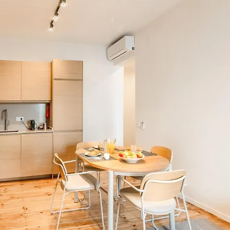 Pn Modern & Tastefully Renovated - 3br In The Heart Of Apartmán