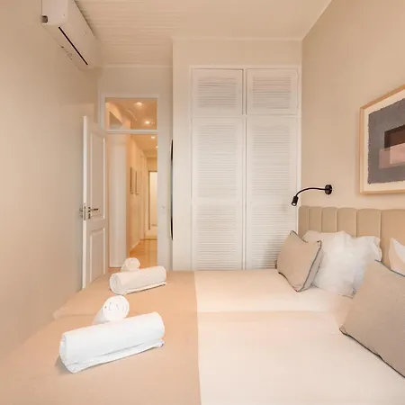 Pn Modern & Tastefully Renovated - 3br In The Heart Of דירה *