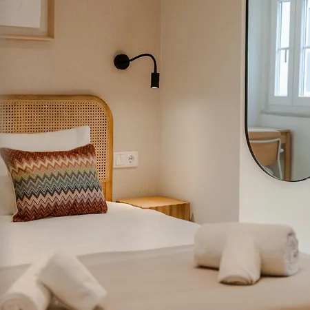 Pn Modern & Tastefully Renovated - 3br In The Heart Of Διαμέρισμα Lisboa