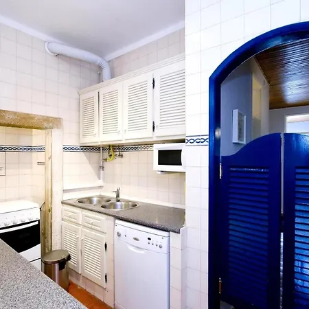 Pn Currently Being Completely Renovated! In The Heart Lisbon! Book In Advance To Secure Your