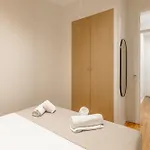 Apartman Pn Modern & Tastefully Renovated - 3br In The Heart Of