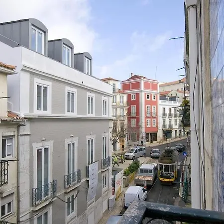 아파트 Pn New Ac! Stylish & Central- View To Tram 28! 리스본